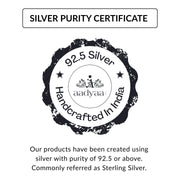 Stijlvolle Gehamerde Zilveren Bangle voor Elegante Looks