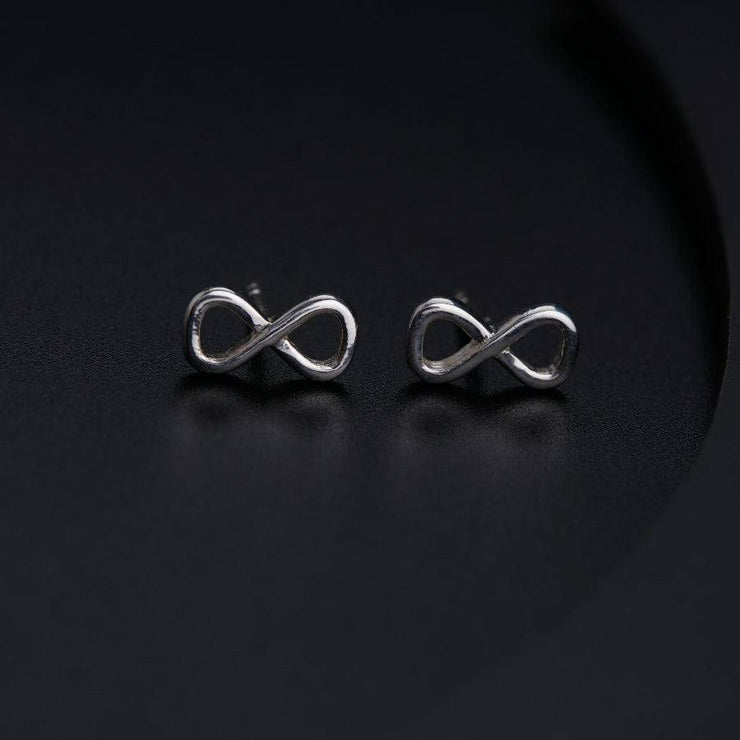 Вечные серьги с изящным дизайном